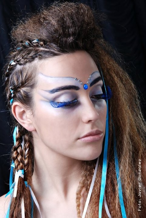 Maquillaje artístico en homenaje a un campeonato mundial de fútbol donde Argentina participó , por eso los colores blanco y celeste