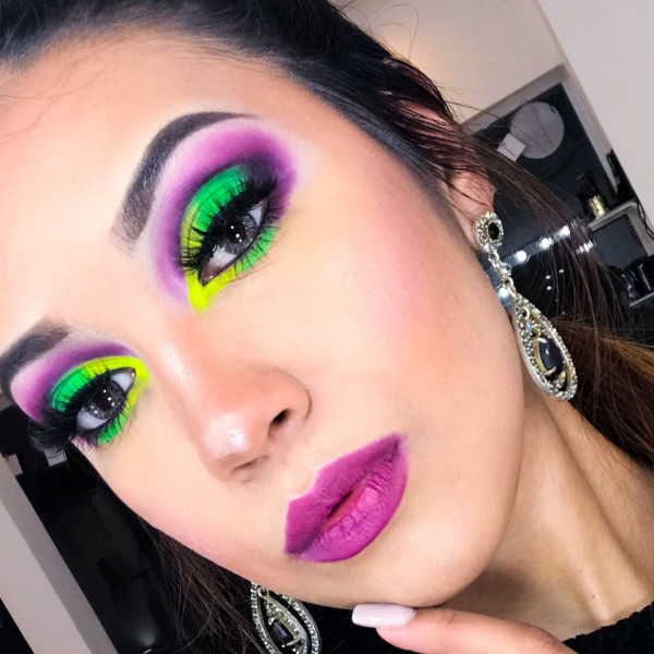 Makeup tonos uva y verde