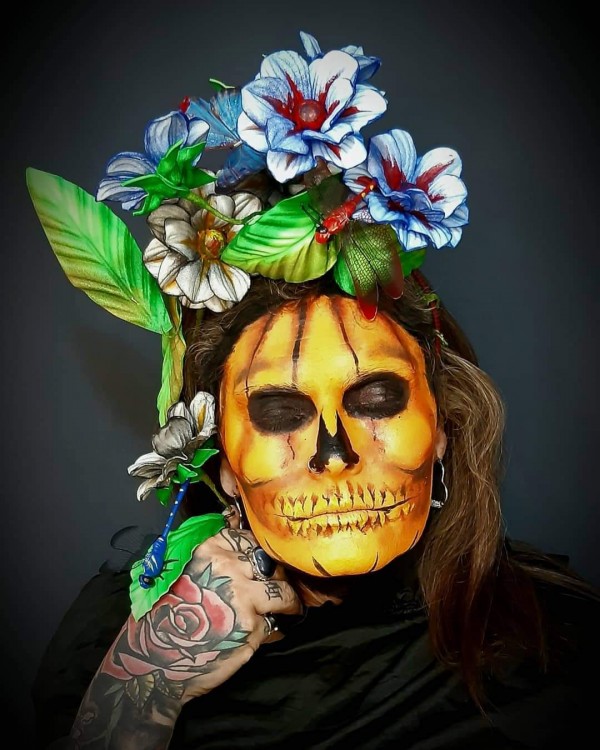 Maquillaje fantasía fusión: noche de brujas/día de muertos