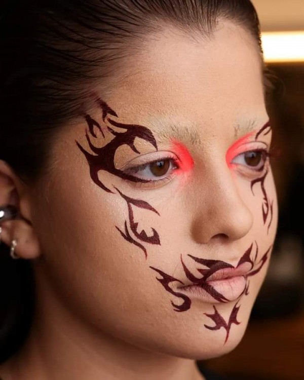 Makeup tribal