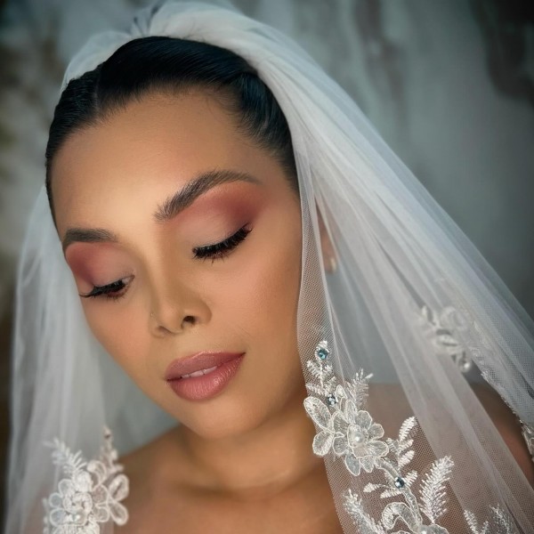 NOVIAS