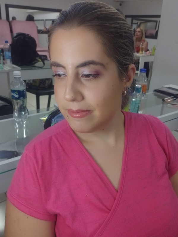Maquillaje en degrade de rosados y lilas