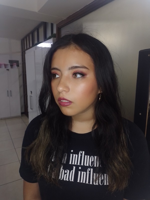 Maquillaje Semi Cut