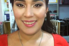 Maquillaje que se realizó mi alumna, en su clase de Automaquillaje